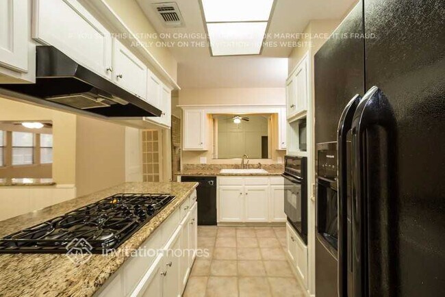 Foto del edificio - 12103 Silver Creek Dr