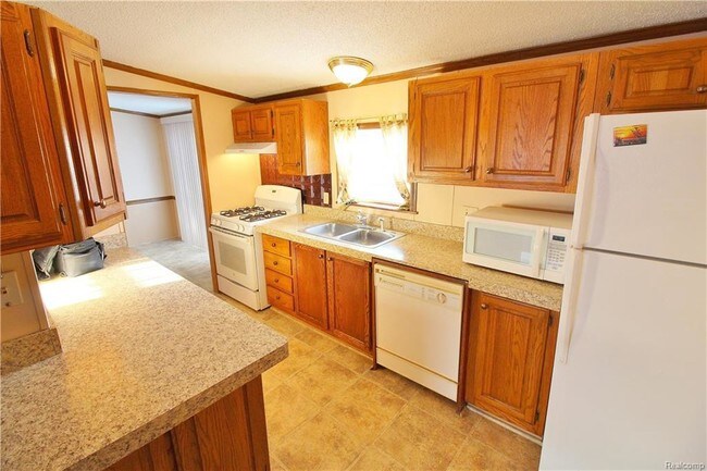 Building Photo - 124 Golden Aspen Cir