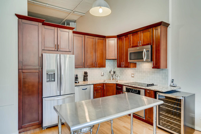 Kitchen - 720 16th St Mall