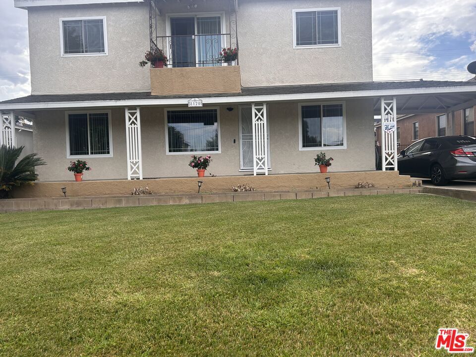 Foto principal - 8120 Flight Ave
