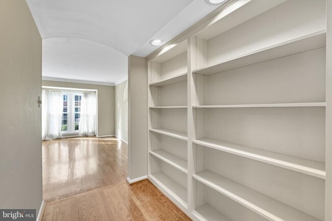 Foto del edificio - 7724 Bristol Square Ct