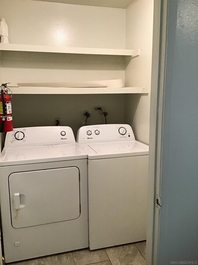 Foto del edificio - 3576 Del Sol Blvd