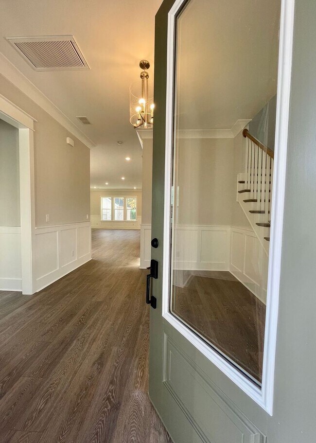 Foto del edificio - Available 7/15. Fabulous, newly constructe...