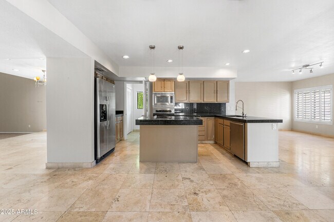 Foto del edificio - 8624 N Timberlane Dr