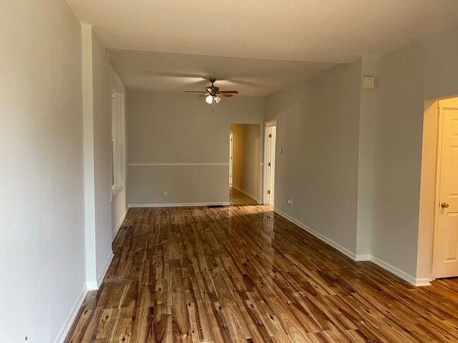 Foto del edificio - 1649 W Garfield Blvd