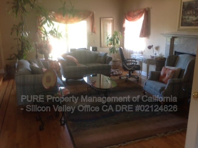 Foto del edificio - 11050 Canyon Dr