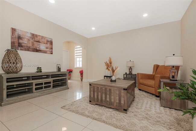 Building Photo - 4020 SW 157th Ave