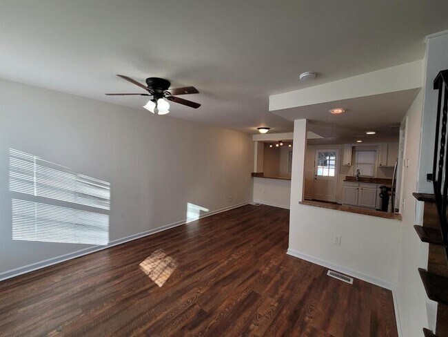 Foto del edificio - 5215 Wasena Ave