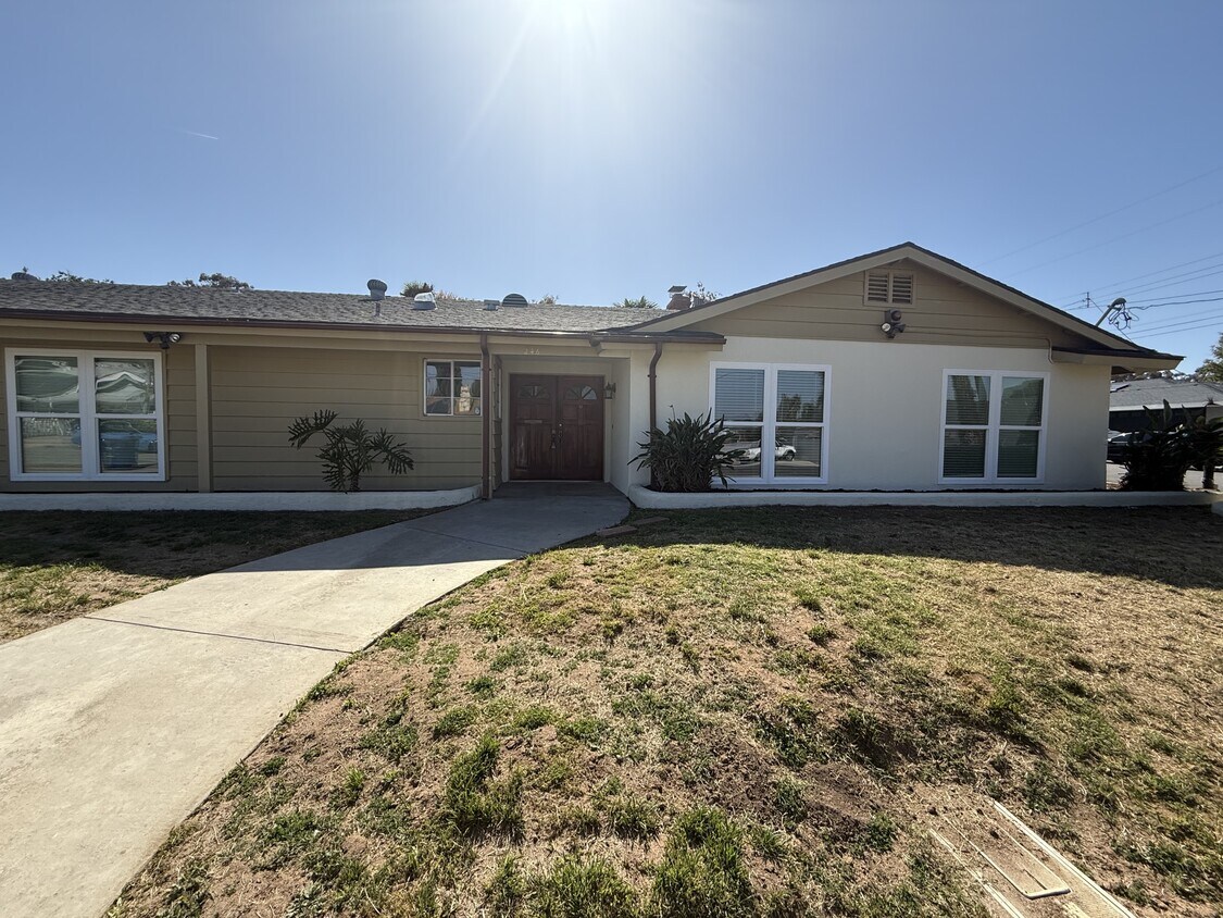 Foto principal - 246 Eucalyptus Ct