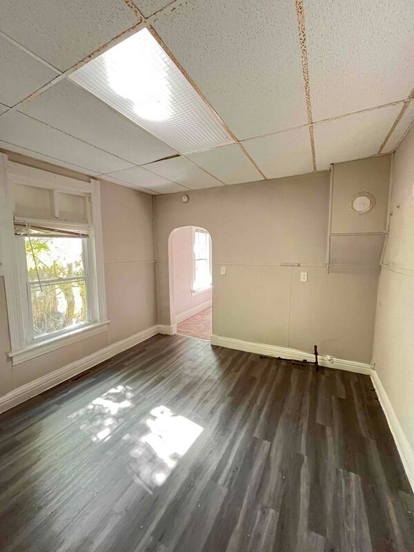 Building Photo - 702 Indiana Ave