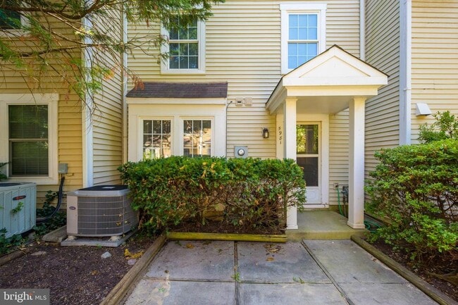 Building Photo - 5981 Havener House Way