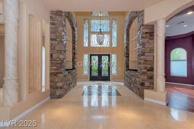 Foto del edificio - 1008 Trophy Hills Dr