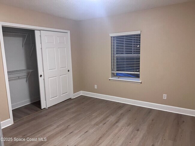Foto del edificio - 3434 Blanding Blvd