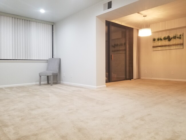Foto del edificio - 525 N Armistead St