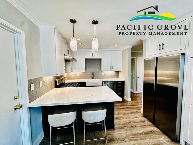 Foto del edificio - Charming Fully Furnished Updated Two-Bedroom in Pacific Grove!