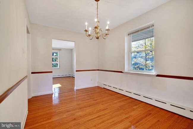 Building Photo - 127 Carter Rd