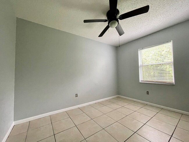 Foto del edificio - 1408 Spencer Ct
