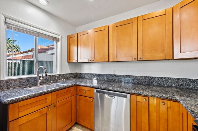 Foto del edificio - 128 W Escalones