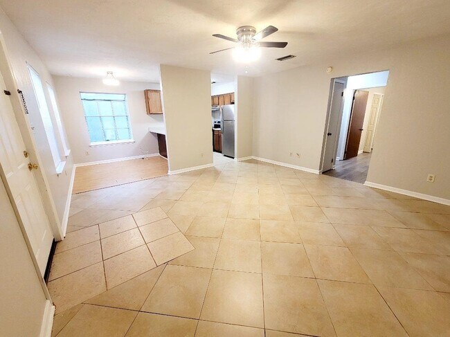 Foto del edificio - 2334 Sylvan Ct