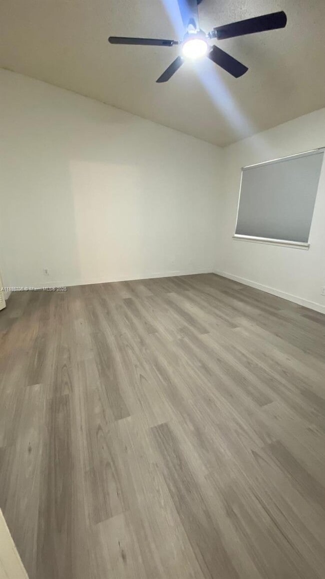 Foto del edificio - 11696 SW 19th St