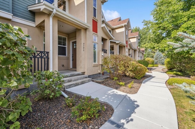 Building Photo - 9793 W Hinsdale Ln