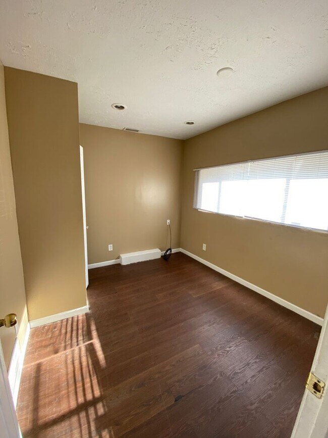 Foto del edificio - 4420 N 48th St