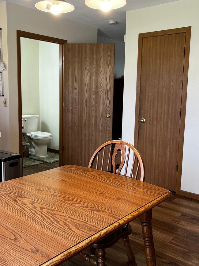 Dinning room - 583 Evans Dr