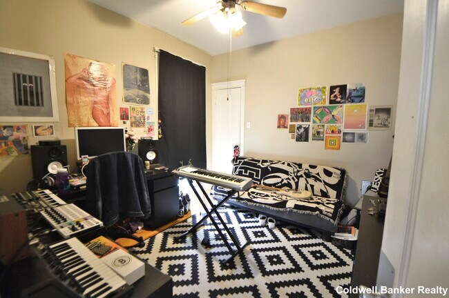 Foto del edificio - 2622 N Avers Ave