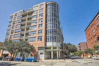 Building Photo - 1200 W Monroe St
