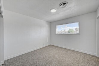 Building Photo - 4047 Maple Hill Rd