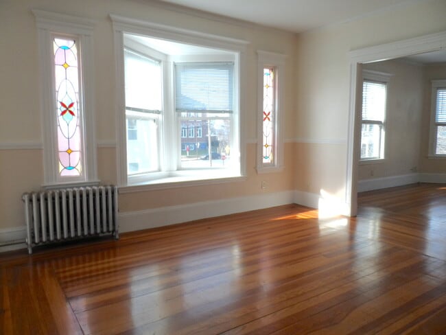 Building Photo - 9 Willard Ave