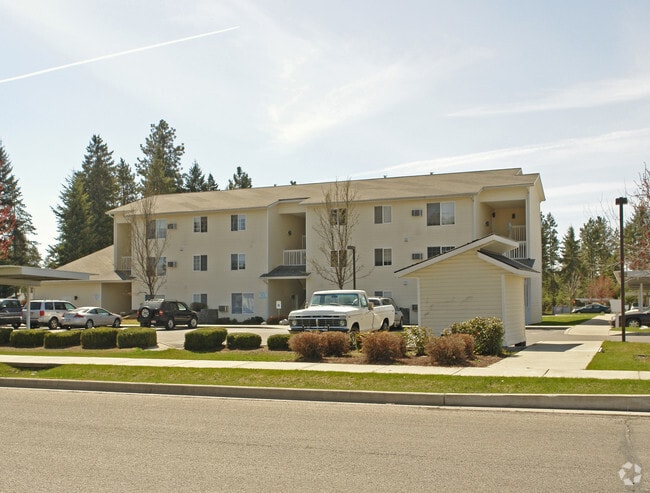Building Photo - Silver Lake I & II