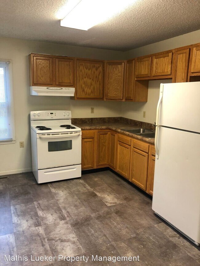 Building Photo - 2 br, 1 bath House - 423 1/2 W 10th