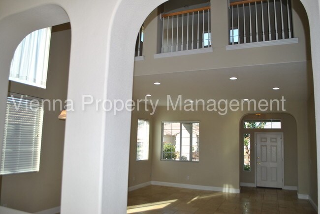 Building Photo - 4202 Mockingbird Ct