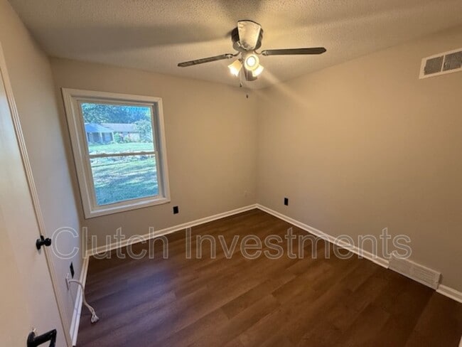 Photo - 2935 Briarwood Dr House