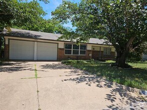 Building Photo - 5940 Maurie Dr