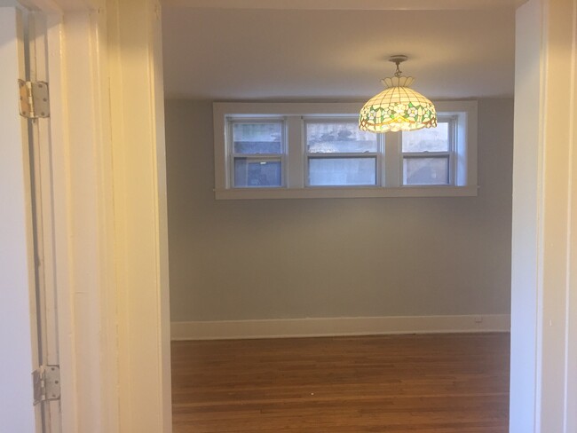 Building Photo - 5338 Beaubien Street, Unit B1
