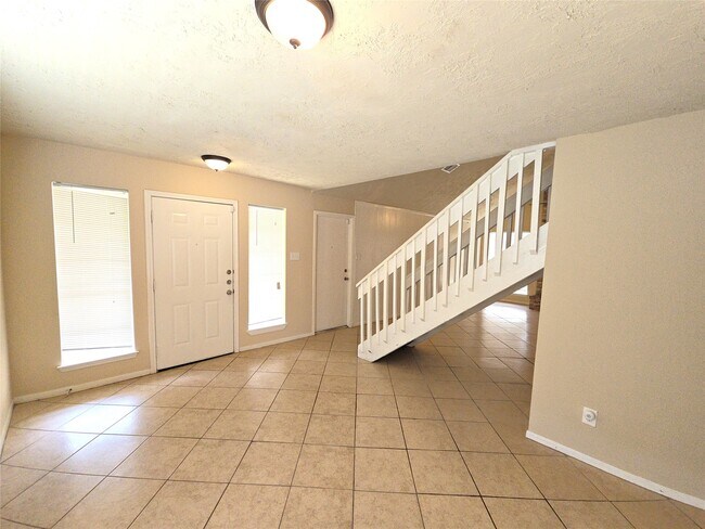 Foto del edificio - 4718 Reynaldo Dr