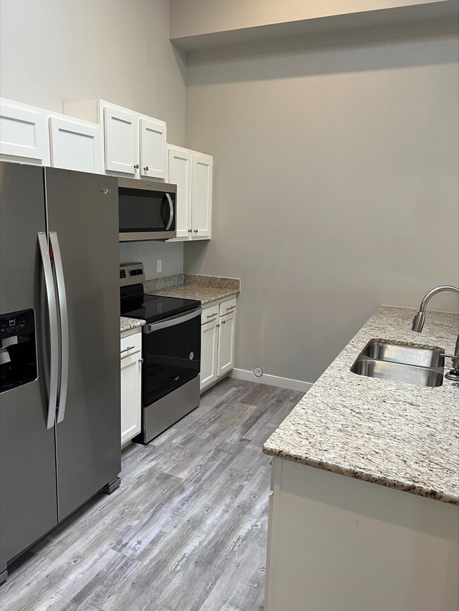 Building Photo - 3410 N Carefree Cir