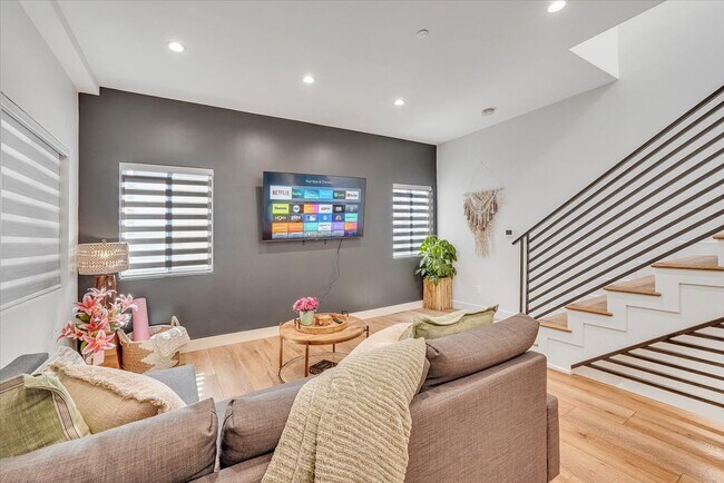 Foto del edificio - 14541 Weddington St