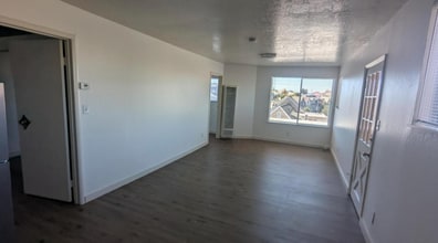 Building Photo - 660-664-664 Precita Ave