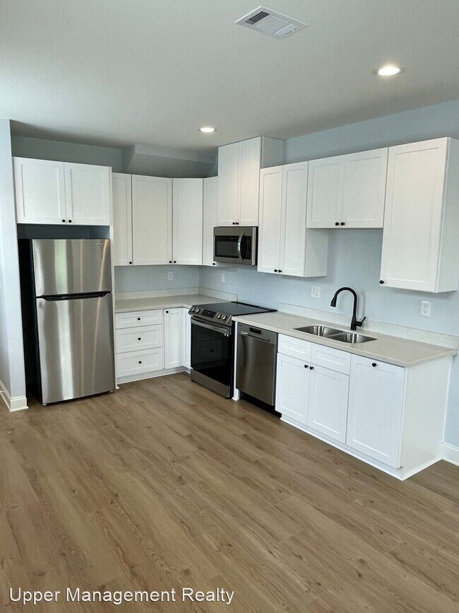 Building Photo - 3 br, 3.5 bath Apartment - 3416 - 3418 Thi...
