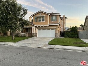 Building Photo - 15488 Ramona Ave