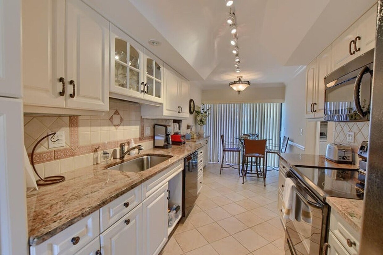 Primary Photo - 6748 Willow Wood Drive 1305, Boca Raton, F...