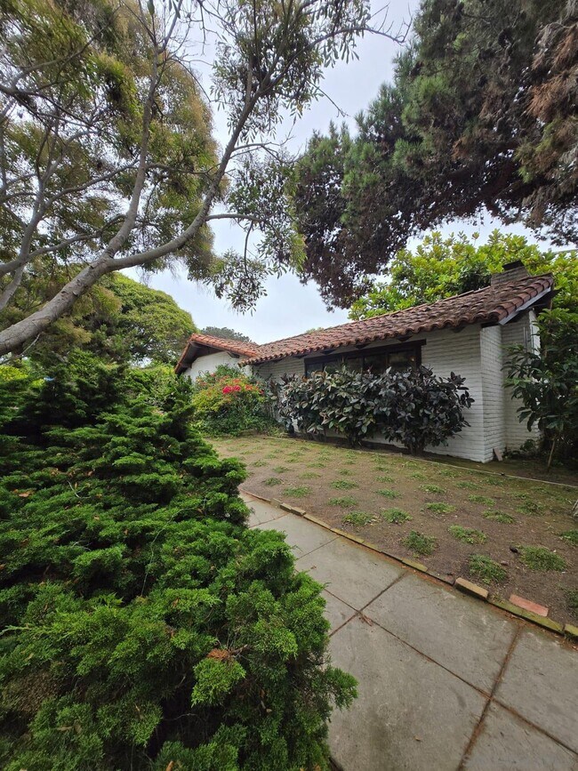 Foto del edificio - 525 Midway St