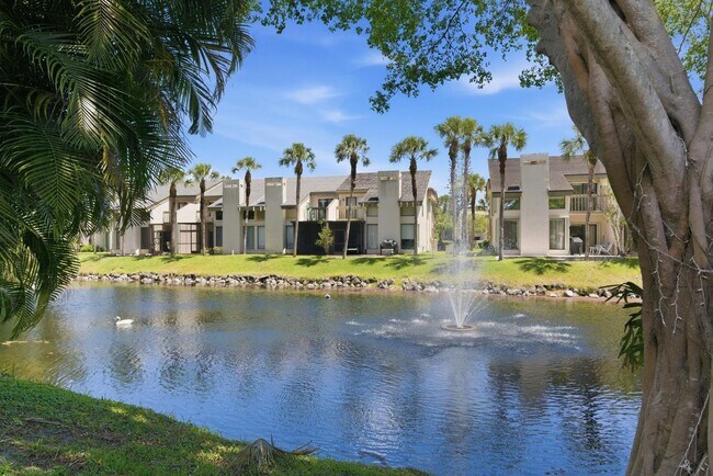 Foto del edificio - 6075 Glendale Dr
