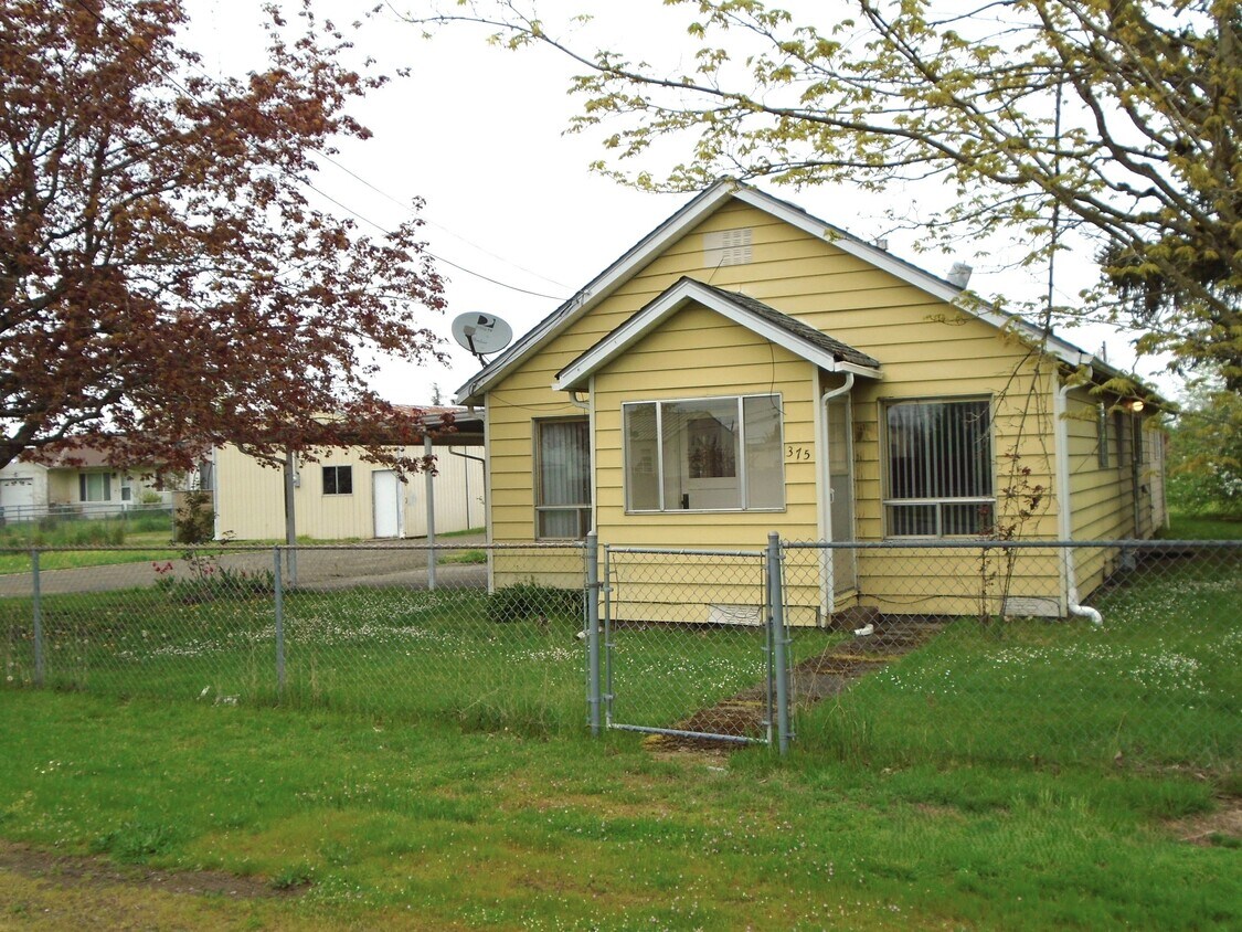 Primary Photo - 375 Cleveland St