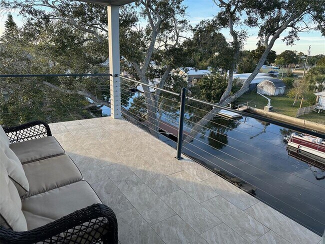 Foto del edificio - 7119 Fair Ln