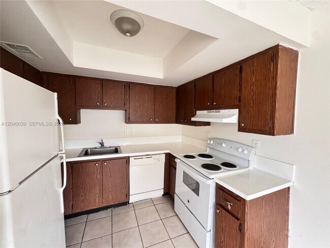 Foto del edificio - 5944 NW 21st St