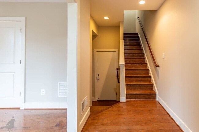 Foto del edificio - 2909 Chancellor's Way NE